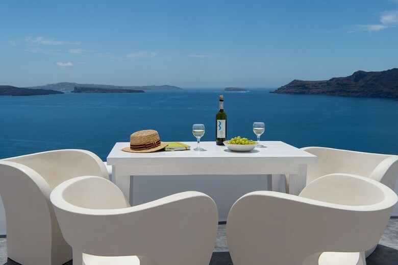 Villa Georgoia House Volcano View
