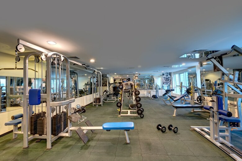 Aryana Hotel