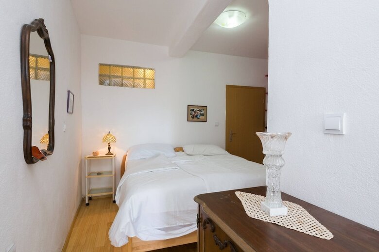 Apartment Goran