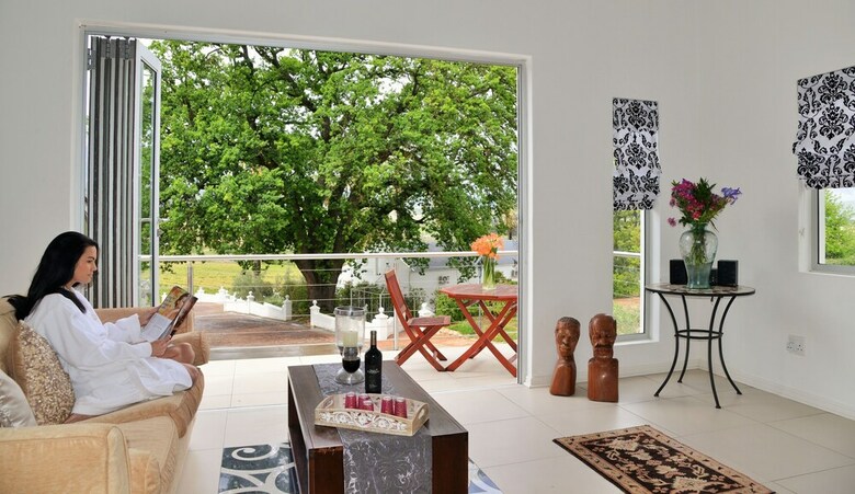 Hotel Val Du Charron Guest House & Wine Estate