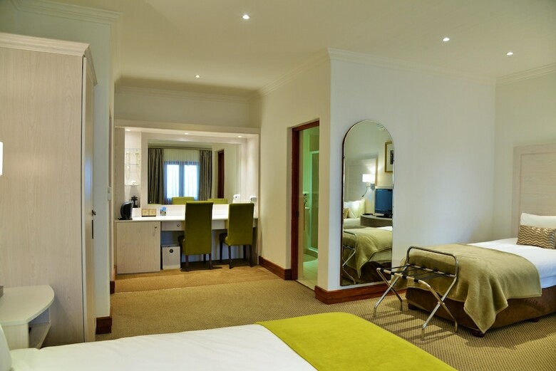 Hotel Val Du Charron Guest House & Wine Estate