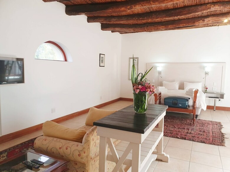 Hotel Val Du Charron Guest House & Wine Estate