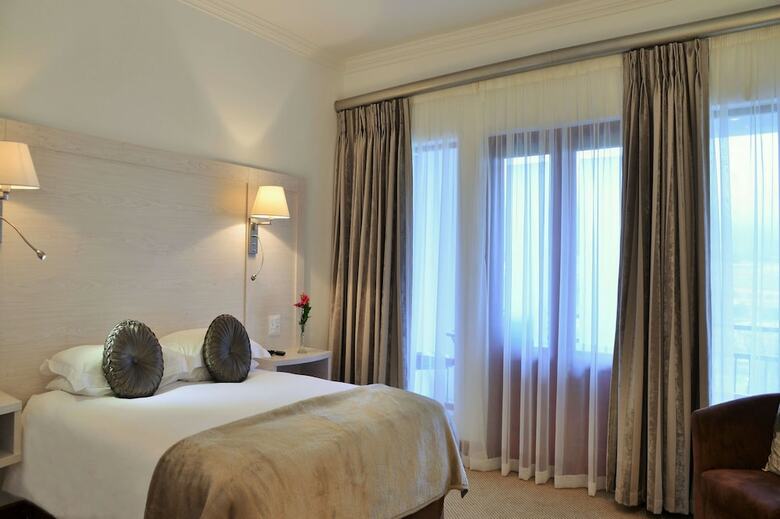Hotel Val Du Charron Guest House & Wine Estate