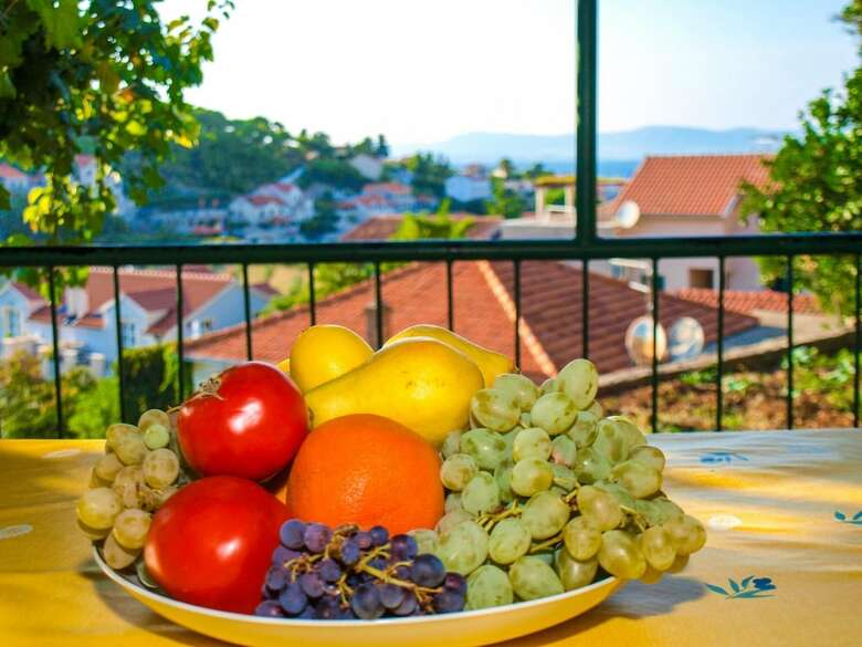 Apartment Postira Meri