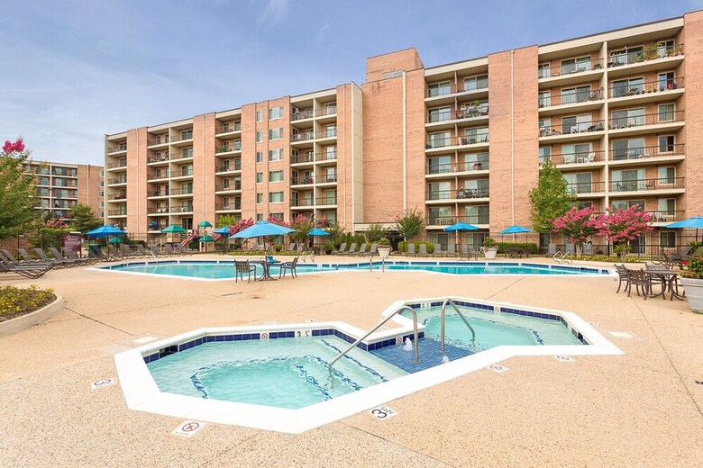 Apartamentos Oakwood Falls Church