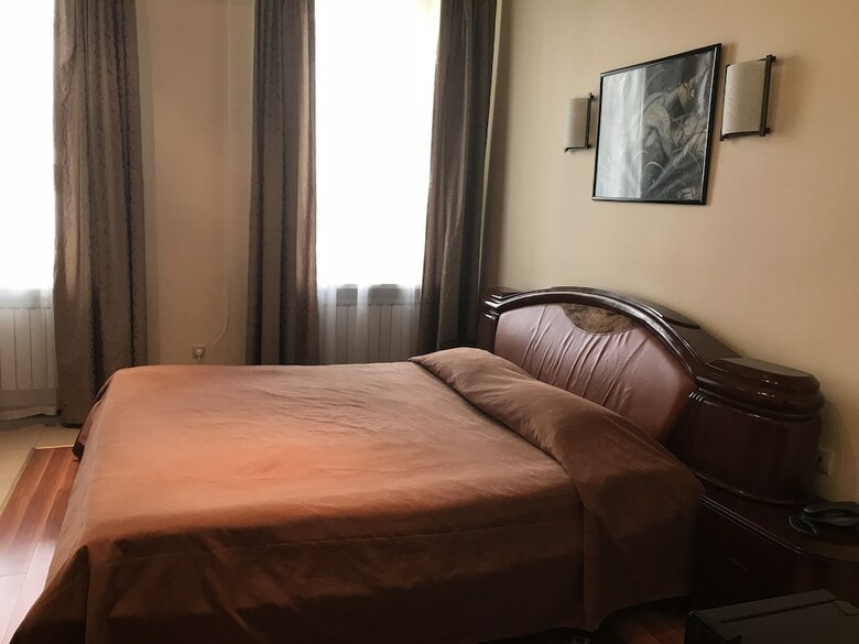 Hotel Cron