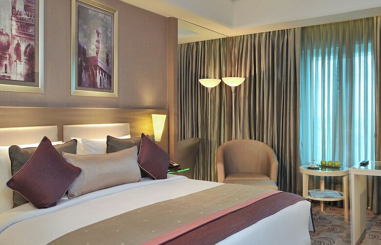 Hotel Radisson Hyderabad Hitec City