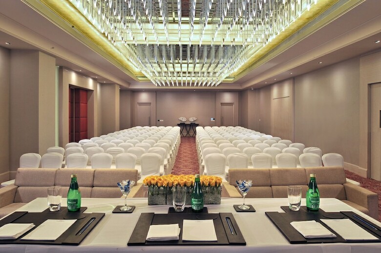 Hotel Radisson Hyderabad Hitec City