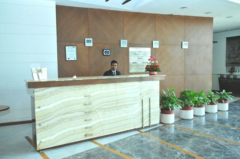 Hotel The Grand Bhagwati