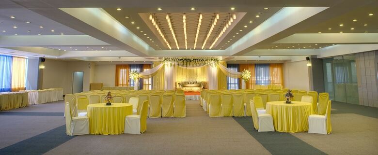 Hotel The Grand Bhagwati