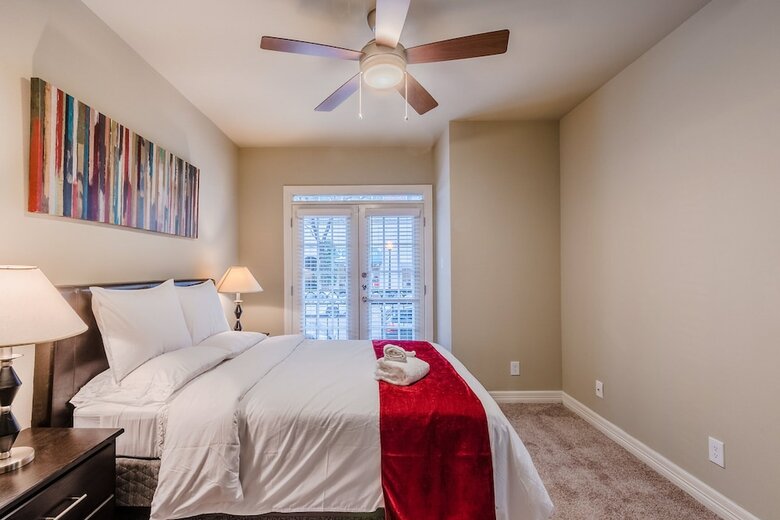 Hotel Corporate Stays - Uptown Dallas