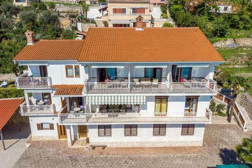 Apartments Davor