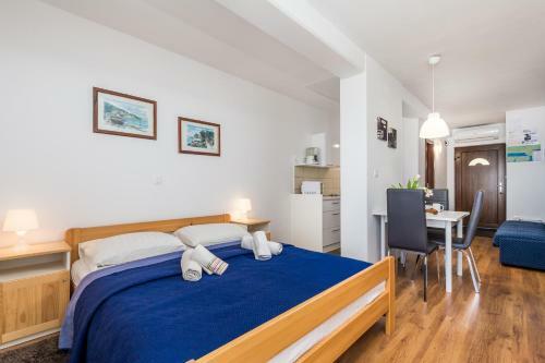 Apartments Davor