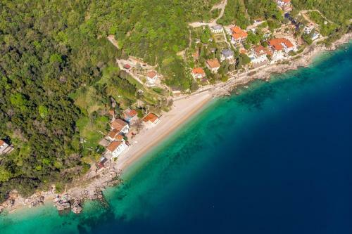 Apartments Davor