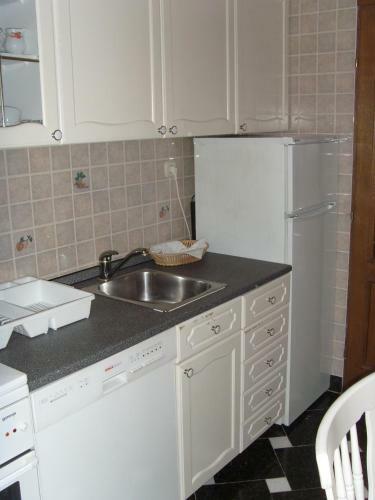 Apartments And Rooms Deskovic
