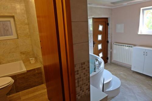 Apartments And Rooms Deskovic