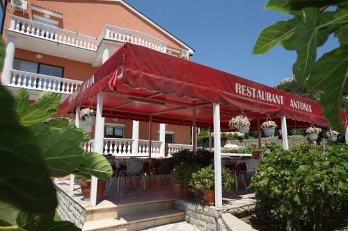 Hostal Pension Antonia