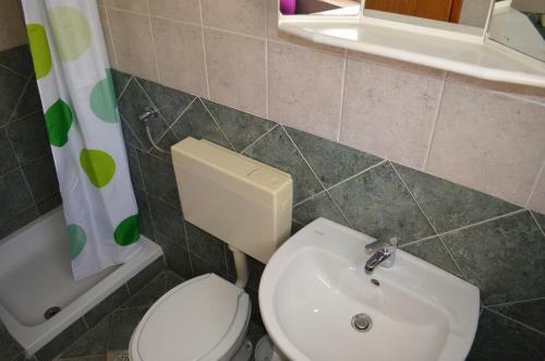 Apartments Sersic Baska