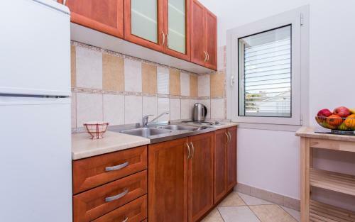 Apartments Luka