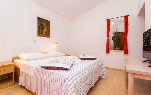 Apartments Luka