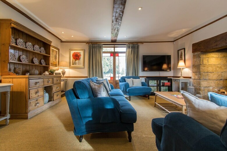 Atherstone Farmhouse & Cottage