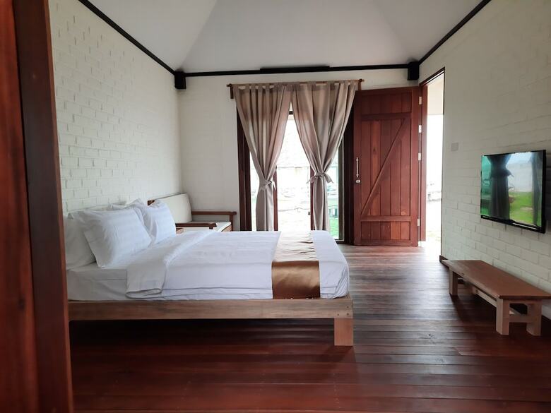 Hotel The Kelong Trikora Resort