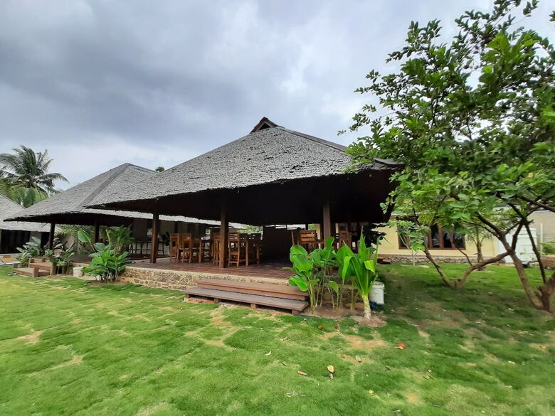 Hotel The Kelong Trikora Resort