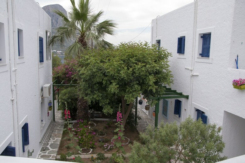 Aparthotel Tatsis Apartments