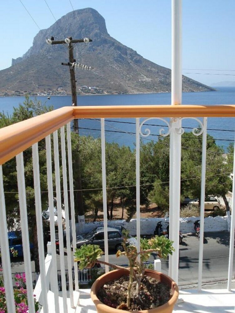 Aparthotel Tatsis Apartments