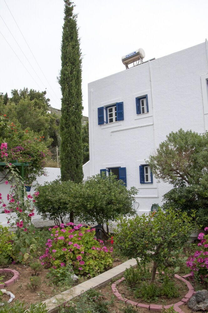 Aparthotel Tatsis Apartments