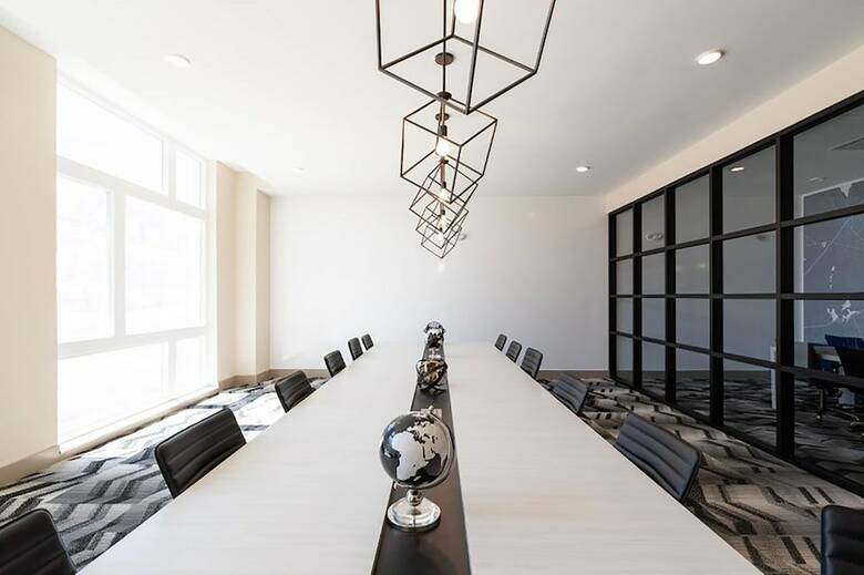 Hyatus Downtown At Yale - Stunning Luxury Apartments