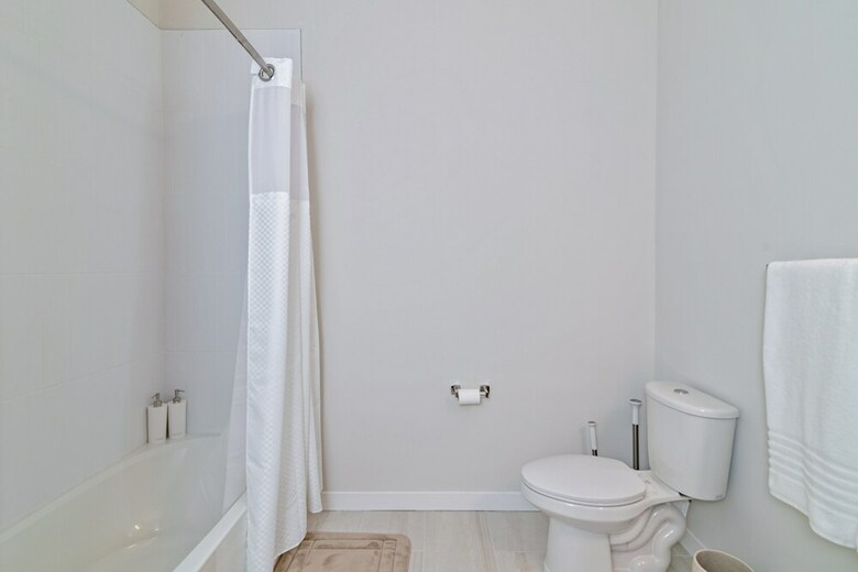 Hyatus Downtown At Yale - Stunning Luxury Apartments