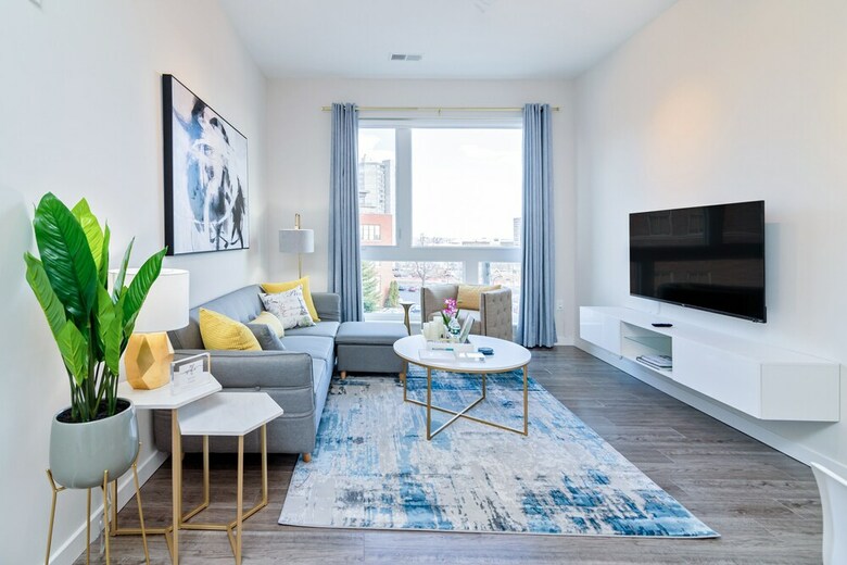 Hyatus Downtown At Yale - Stunning Luxury Apartments