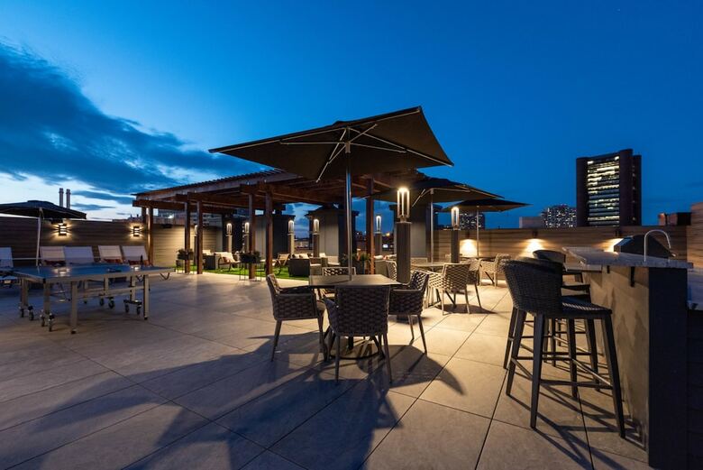 Hyatus Downtown At Yale - Stunning Luxury Apartments