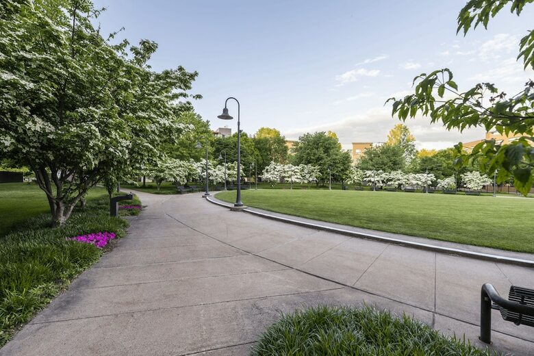 Hyatus Downtown At Yale - Stunning Luxury Apartments