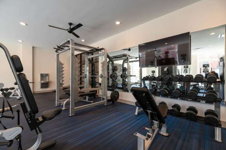 Hyatus Downtown At Yale - Stunning Luxury Apartments
