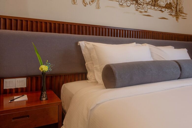 The Twizt Hotel