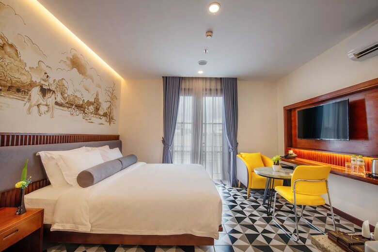 The Twizt Hotel