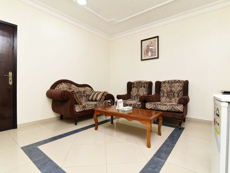 Oyo 367 Season Hotel