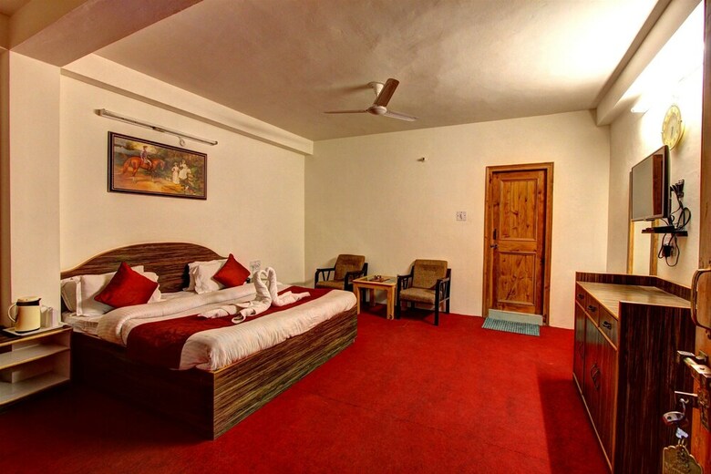 Bed & Breakfast Hotel Monarch Residency Manali