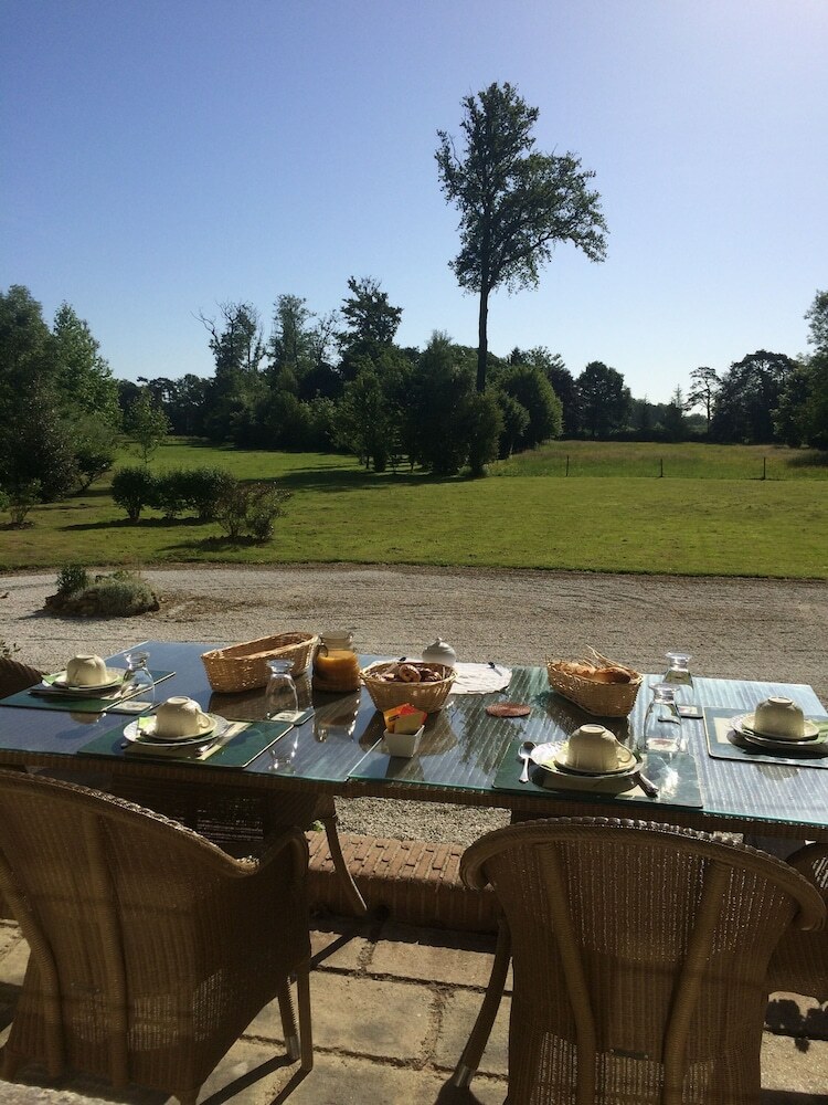 Bed & Breakfast Le Manoir de Beaumarchais