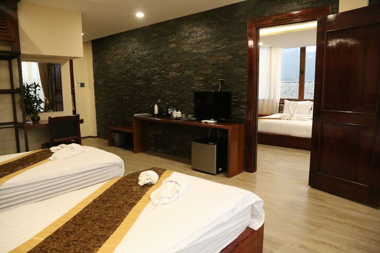Lisha Grand Hotel