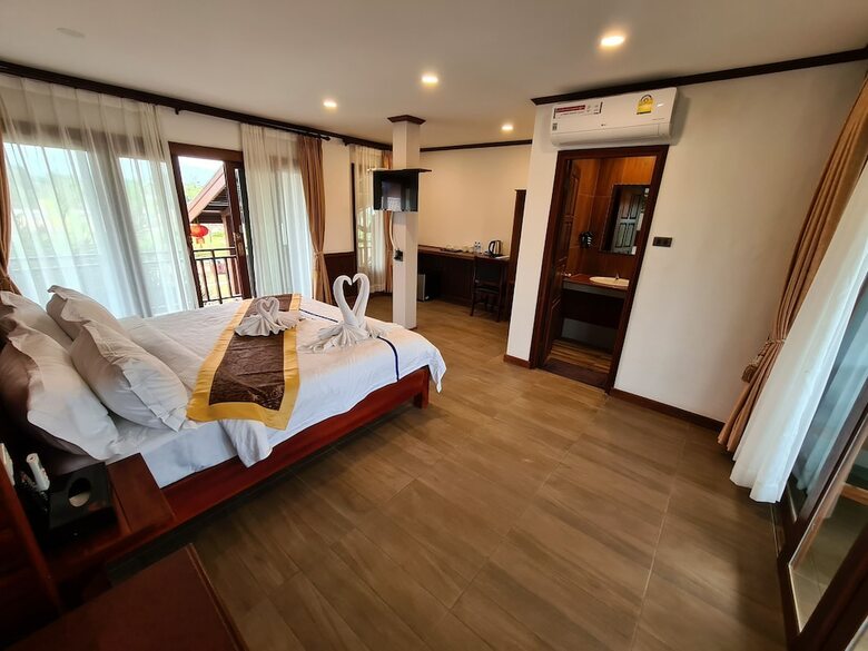 Lisha Grand Hotel