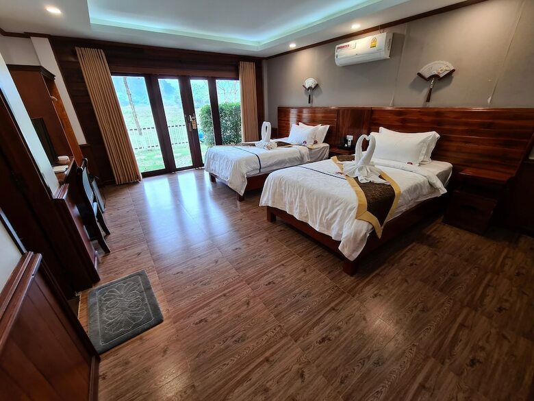 Lisha Grand Hotel
