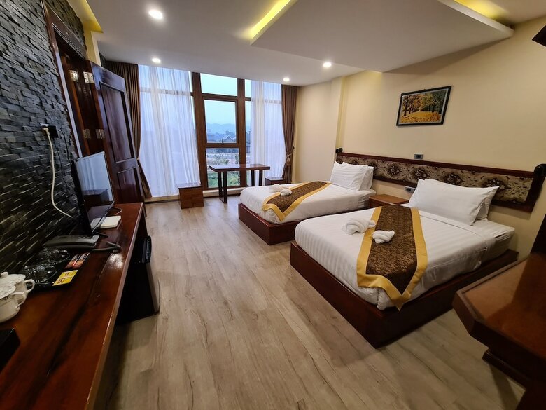 Lisha Grand Hotel