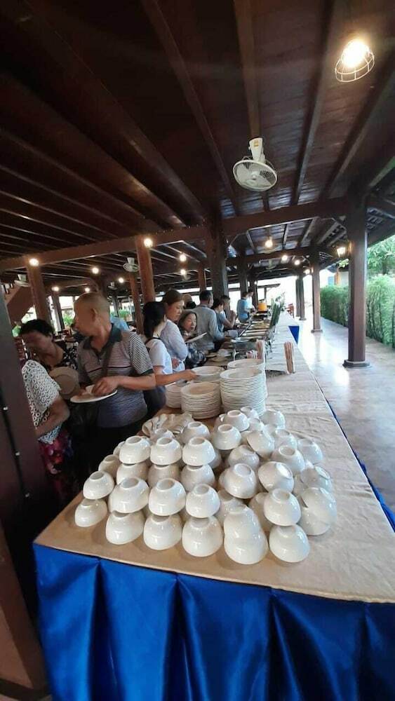 Lisha Grand Hotel
