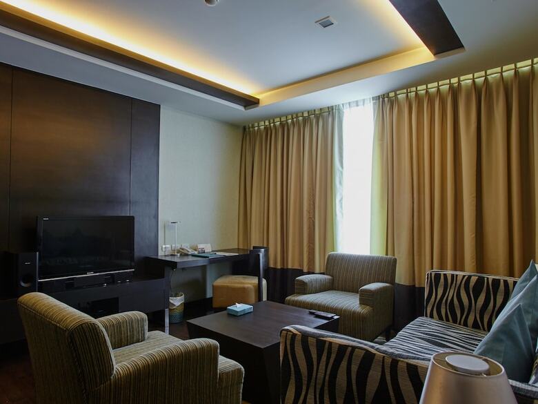 Jasmine Resort Hotel