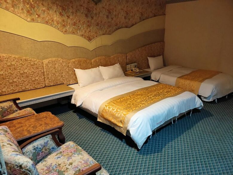 Melody Hawaii Hotel