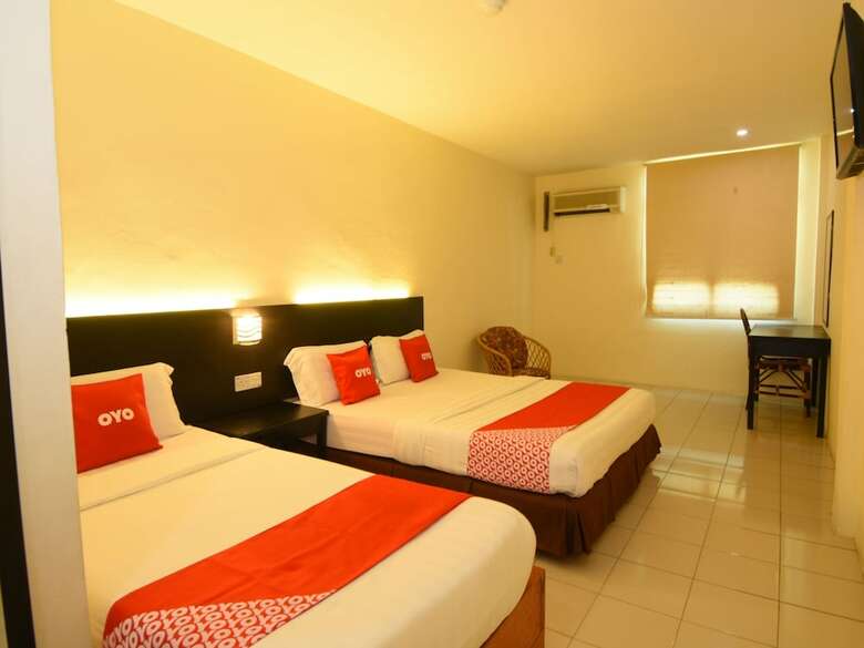 Oyo 89627 Hotel Sarina