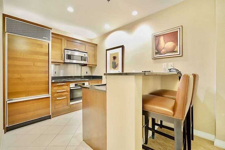 Hotel Abz Signature Suites